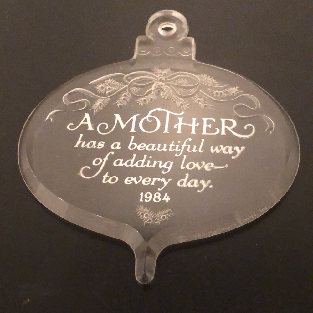 Vintage Hallmark 1984 Mother ornament - Picture 2 of 4
